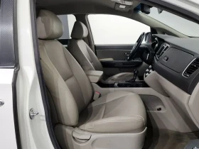 Kia Carnival 2.2 CRDI - 10987 € / 21488.70 лв. - 34402183 11