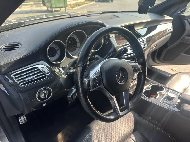 Mercedes-Benz CLS 550 6.3 AMG optic 4matic перфектен, снимка 13 - Автомобили и джипове - 48196745