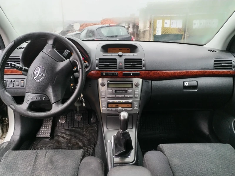 Toyota Avensis, снимка 8 - Автомобили и джипове - 48467583