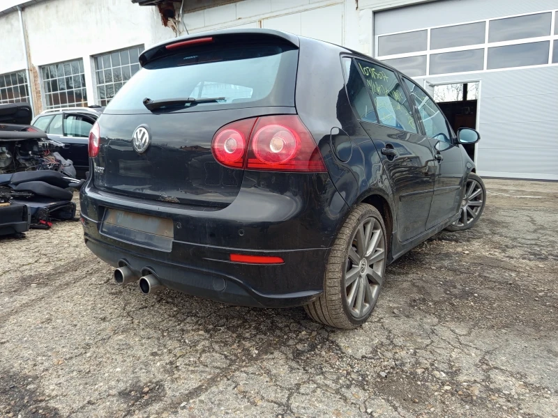 VW Golf R32, снимка 3 - Автомобили и джипове - 48480428