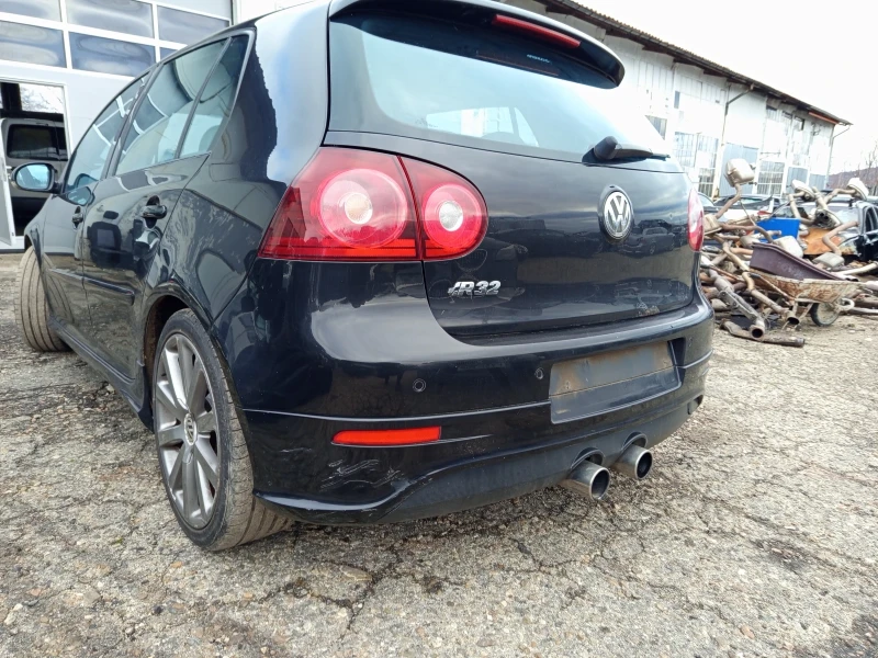 VW Golf R32, снимка 4 - Автомобили и джипове - 48480428