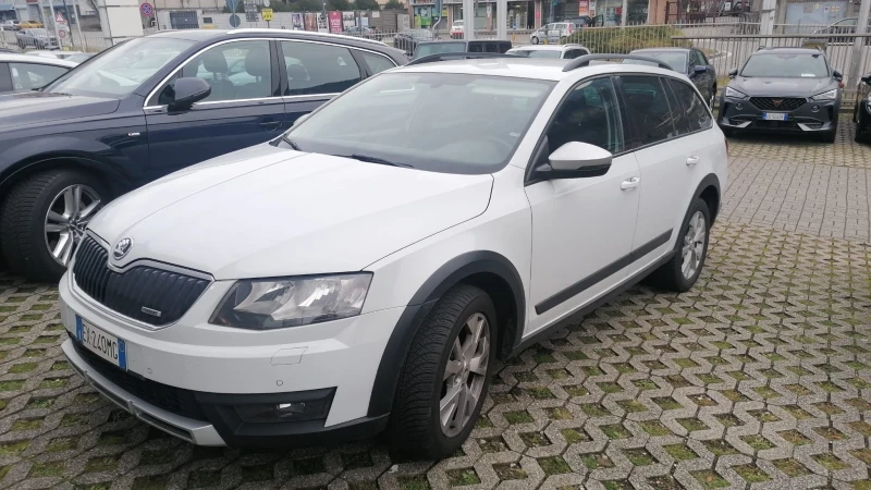 Skoda Octavia SCOUT 2.0TDI 184 KC НАЛИЧЕН !!!, снимка 1 - Автомобили и джипове - 49181065