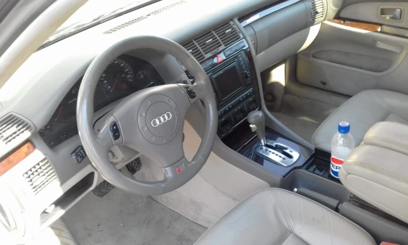 Audi A8, снимка 10 - Автомобили и джипове - 49201049