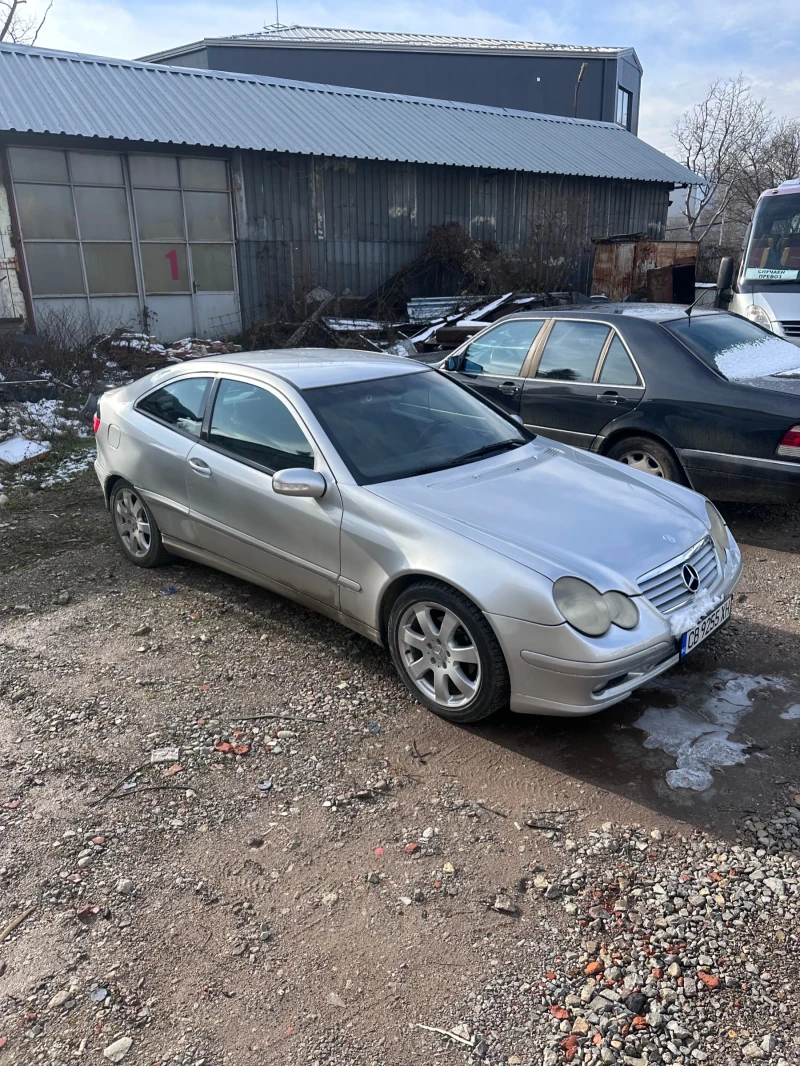 Mercedes-Benz C 180 Газ Бензин , снимка 1 - Автомобили и джипове - 49357855