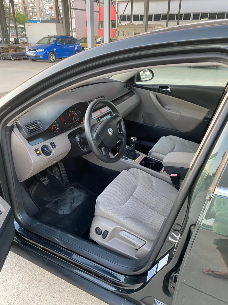 VW Passat 2.0 I NAVI KLIMA , снимка 4 - Автомобили и джипове - 51768180