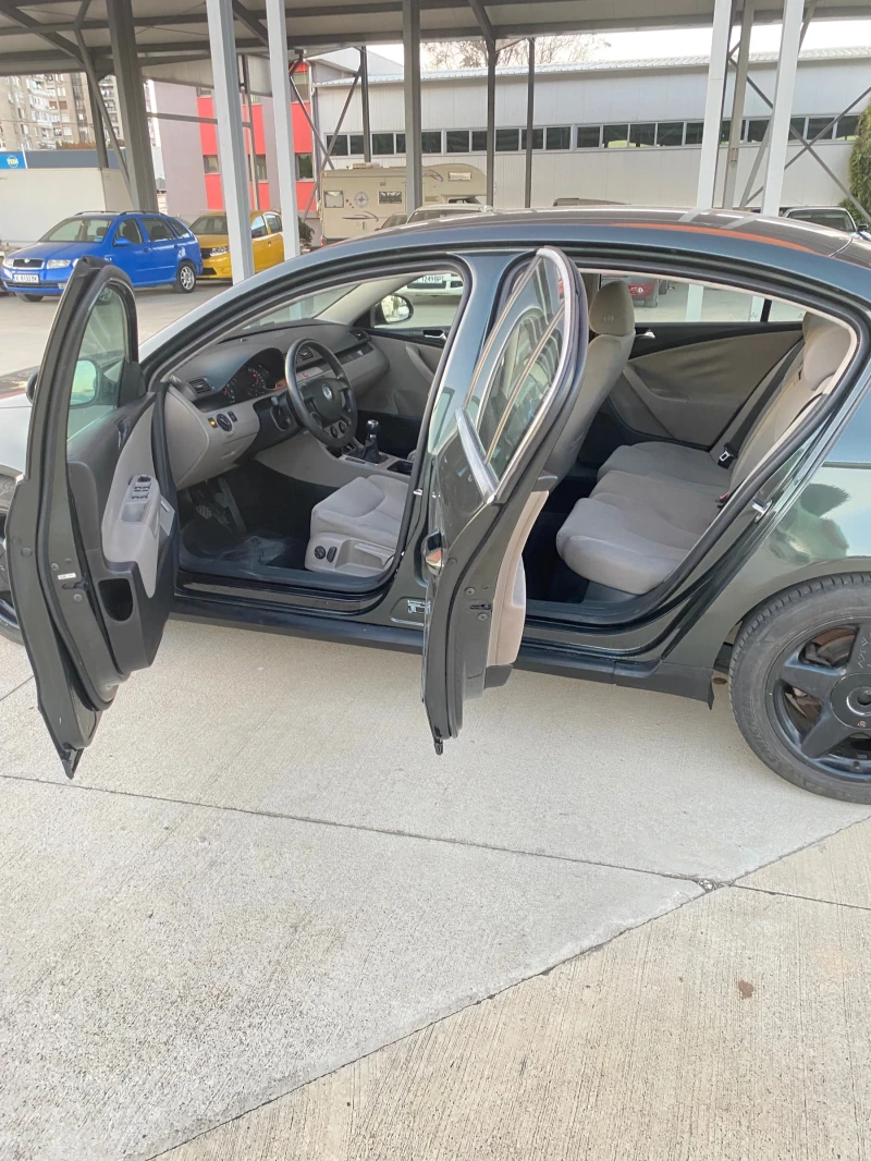 VW Passat 2.0 I NAVI KLIMA , снимка 12 - Автомобили и джипове - 51768180