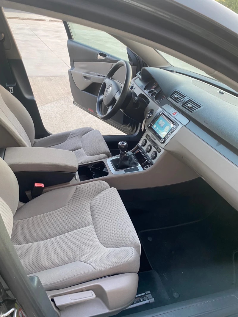 VW Passat 2.0 I NAVI KLIMA , снимка 10 - Автомобили и джипове - 51768180