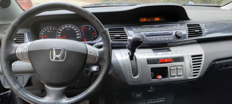 Honda Fr-v 1.8 Автоматик , снимка 7 - Автомобили и джипове - 52920585