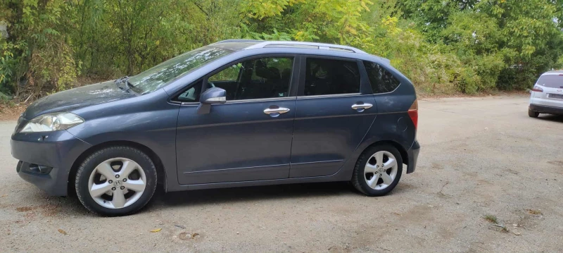 Honda Fr-v 1.8 Автоматик , снимка 3 - Автомобили и джипове - 52920585