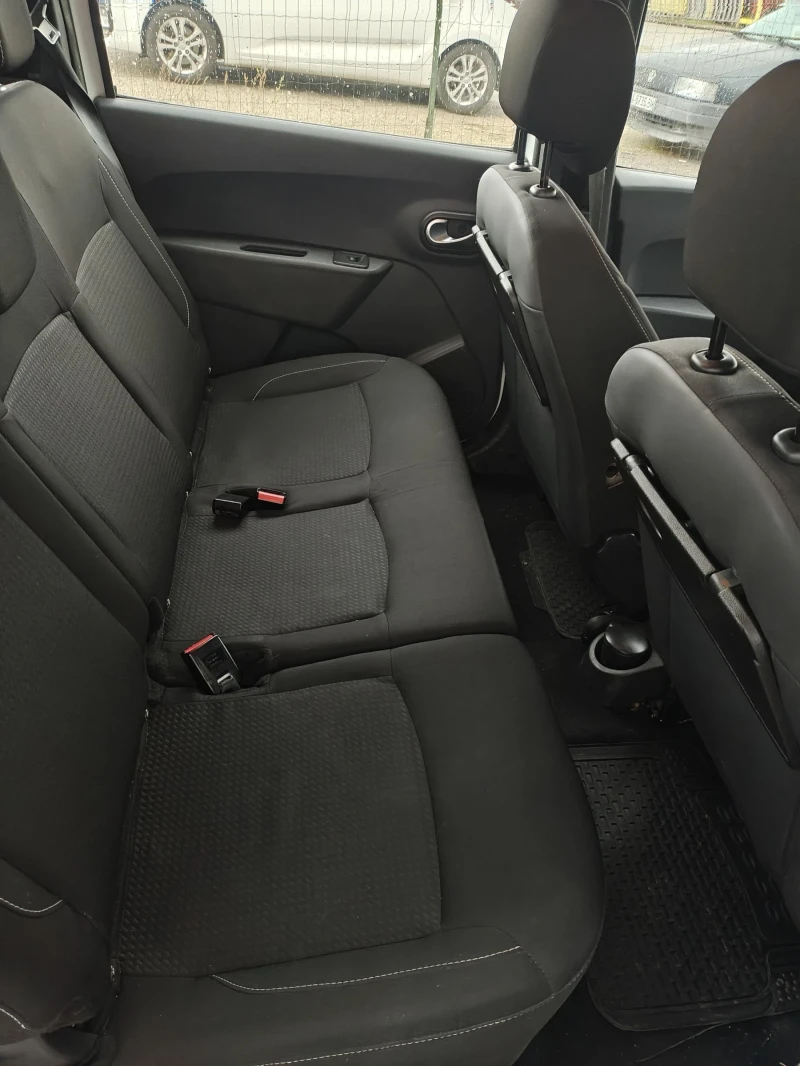 Dacia Lodgy 1.5 dCi - 6+ 1 места, снимка 9 - Автомобили и джипове - 52468856
