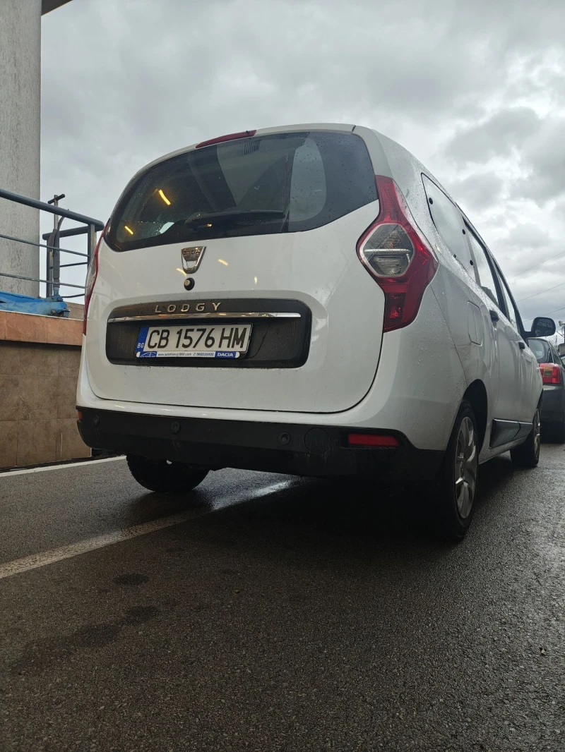 Dacia Lodgy 1.5 dCi - 6+ 1 места, снимка 3 - Автомобили и джипове - 52468856