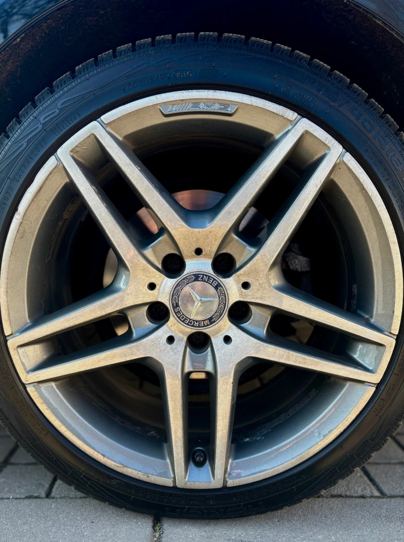 Mercedes-Benz E 200, снимка 11 - Автомобили и джипове - 53205394