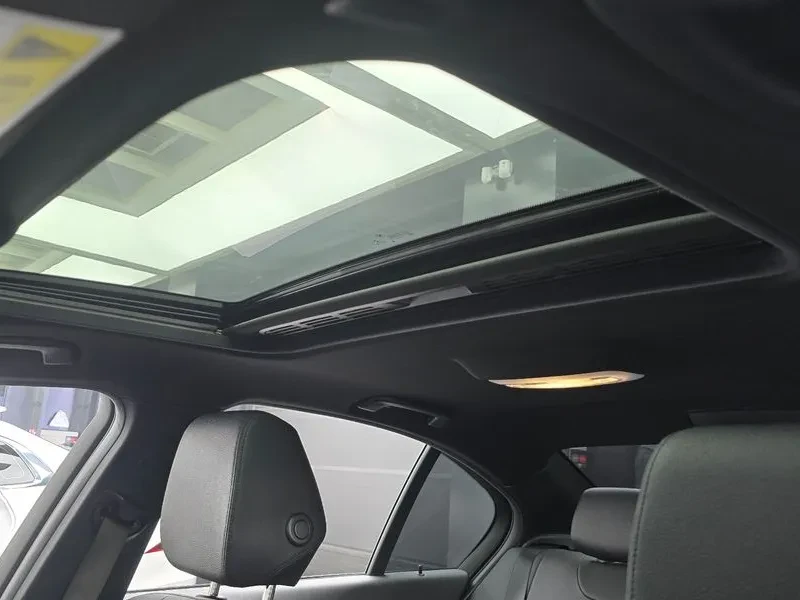 BMW 320 M Sports Shadow, снимка 17 - Автомобили и джипове - 55902771