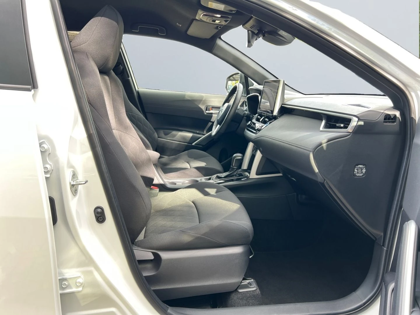 Toyota Corolla Cross 2.0 HYBRID* TEAM D* DISTRONIC* CARPLAY*  | Mobile.bg   16