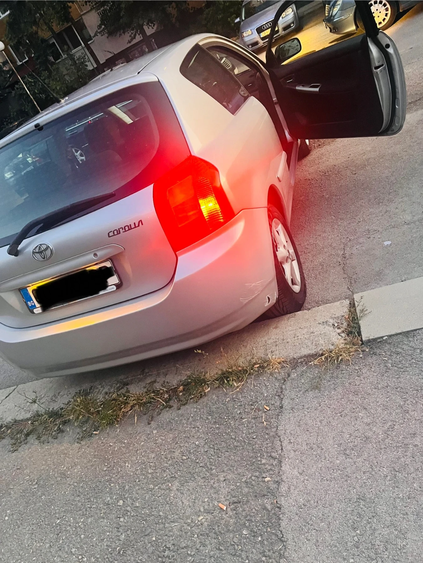 Toyota Corolla D4D 2002 г. 287 625 км, Изрядна - изображение 10