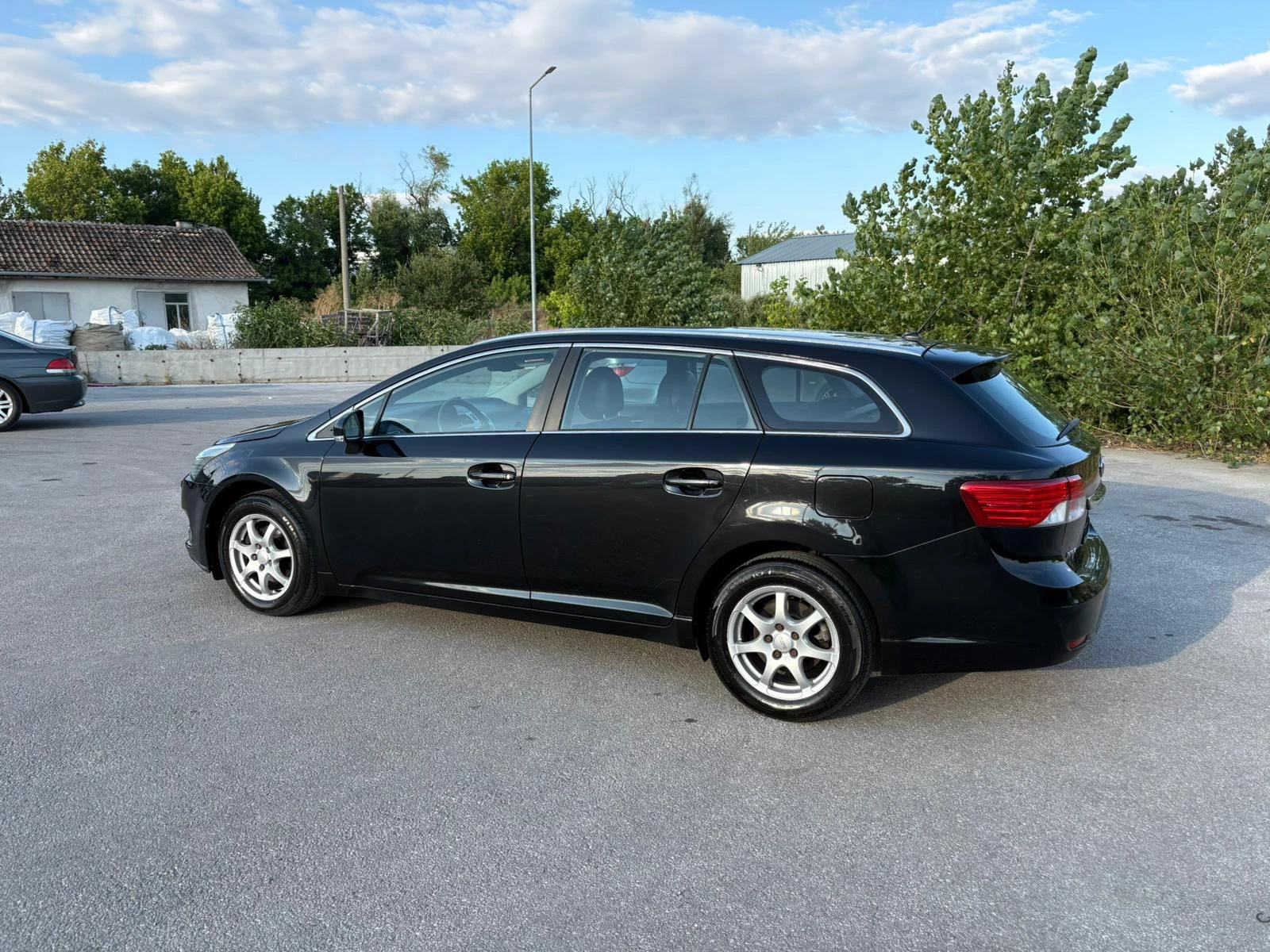 Toyota Avensis 1, 8 БЕНЗИН EURO5 - изображение 6