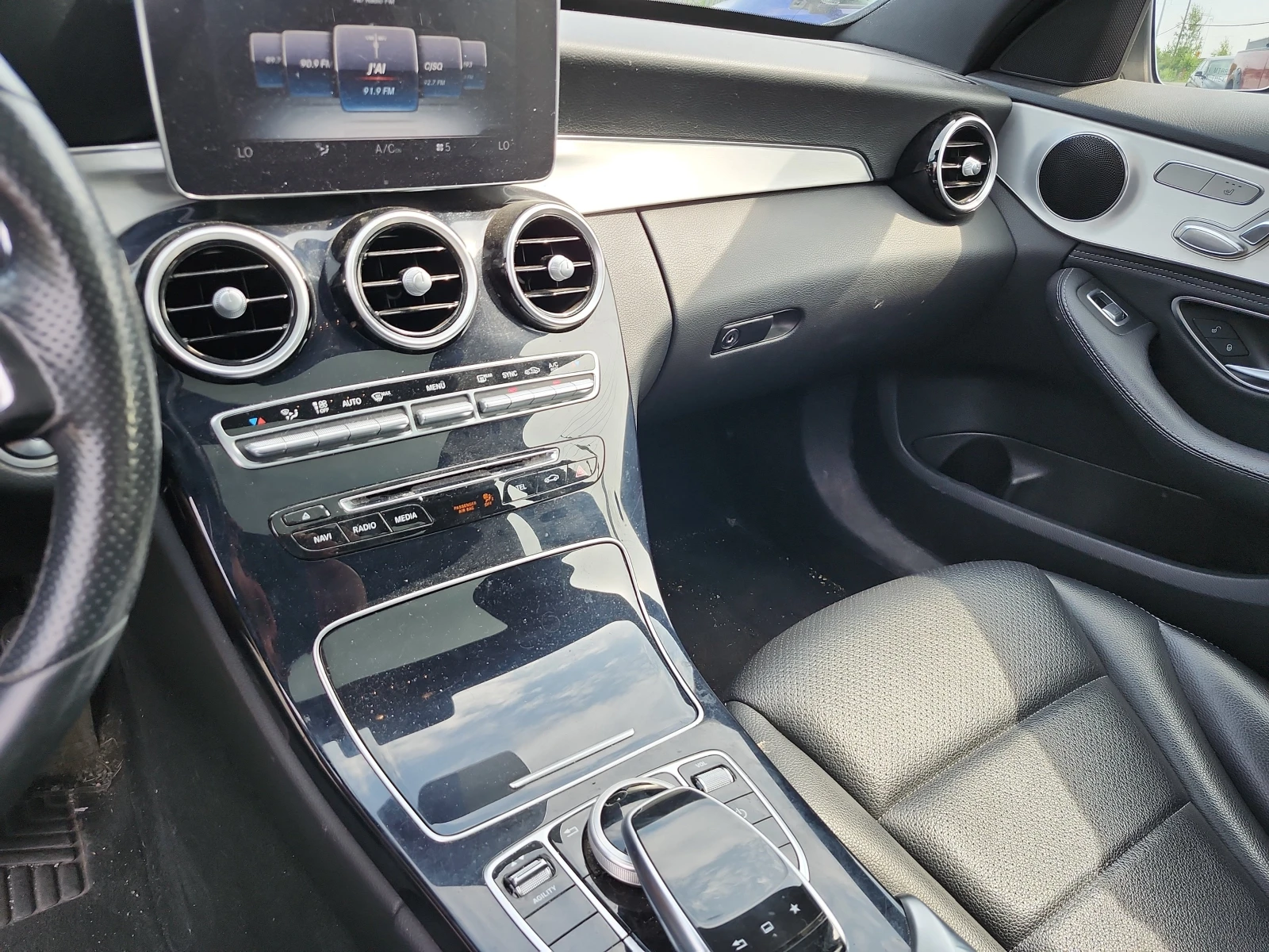 Mercedes-Benz C 300 * АвтоКредит*  - изображение 9