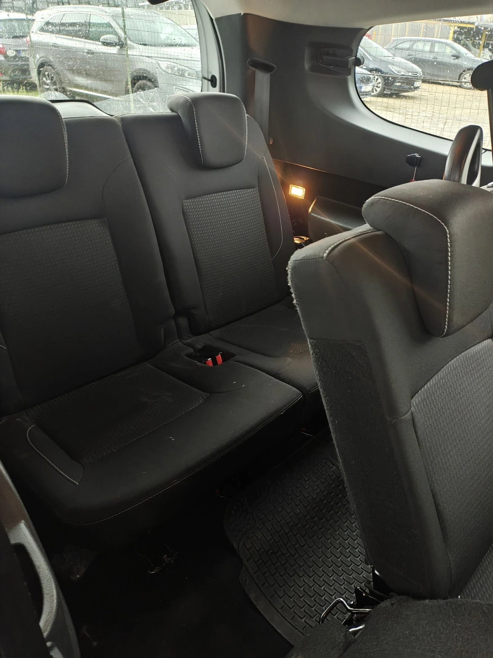 Dacia Lodgy 1.5 dCi - 6+ 1 места - изображение 10