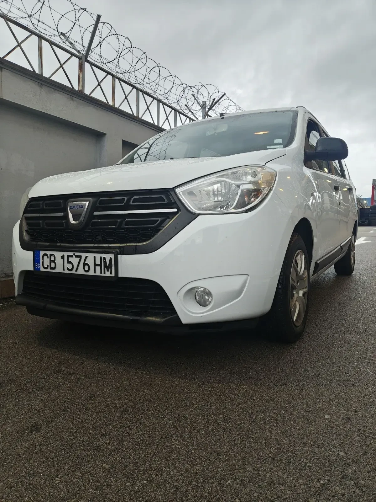 Dacia Lodgy 1.5 dCi - 6+ 1 места - изображение 2
