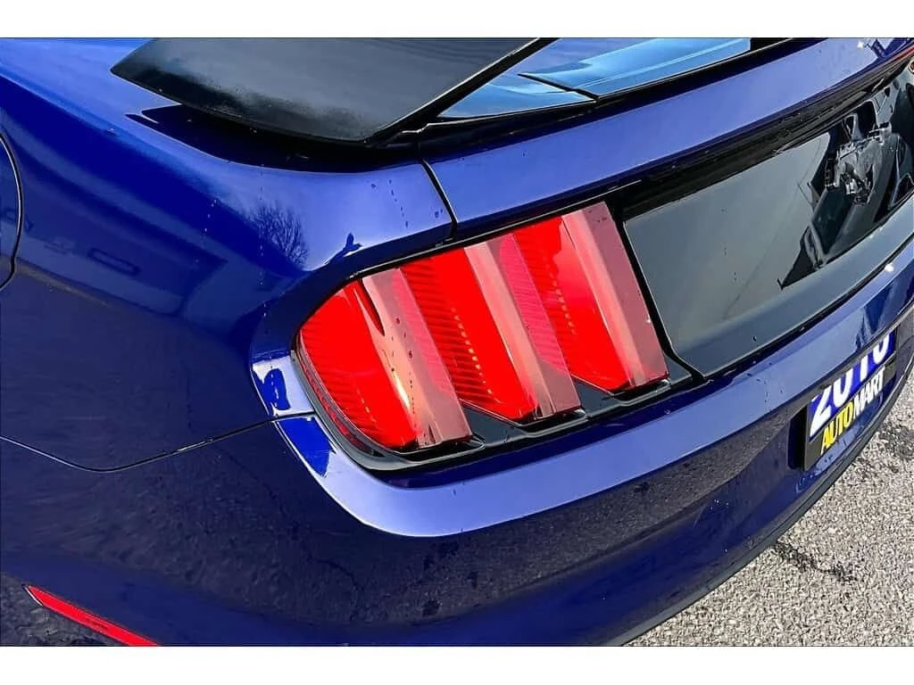 Ford Mustang * LEATHER | TOUCHSCREEN | NAV | * CARFAX * ЦЕНА ДО, снимка 9 - Автомобили и джипове - 53752435