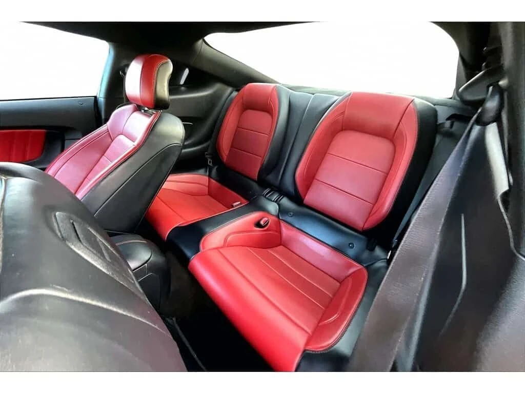 Ford Mustang * LEATHER | TOUCHSCREEN | NAV | * CARFAX * ЦЕНА ДО, снимка 10 - Автомобили и джипове - 53752435