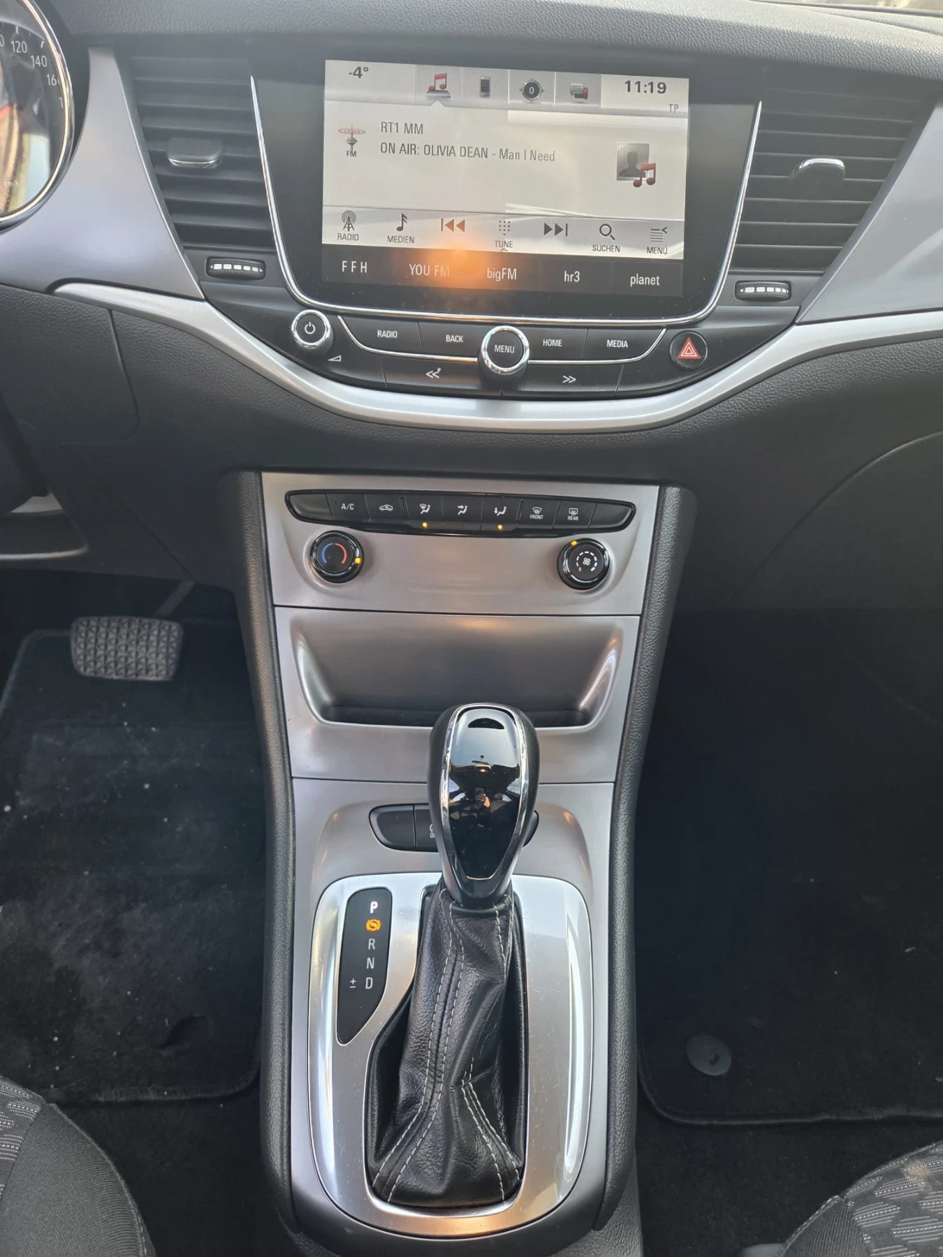 Opel Astra 1.4 150kc., снимка 5 - Автомобили и джипове - 53799668