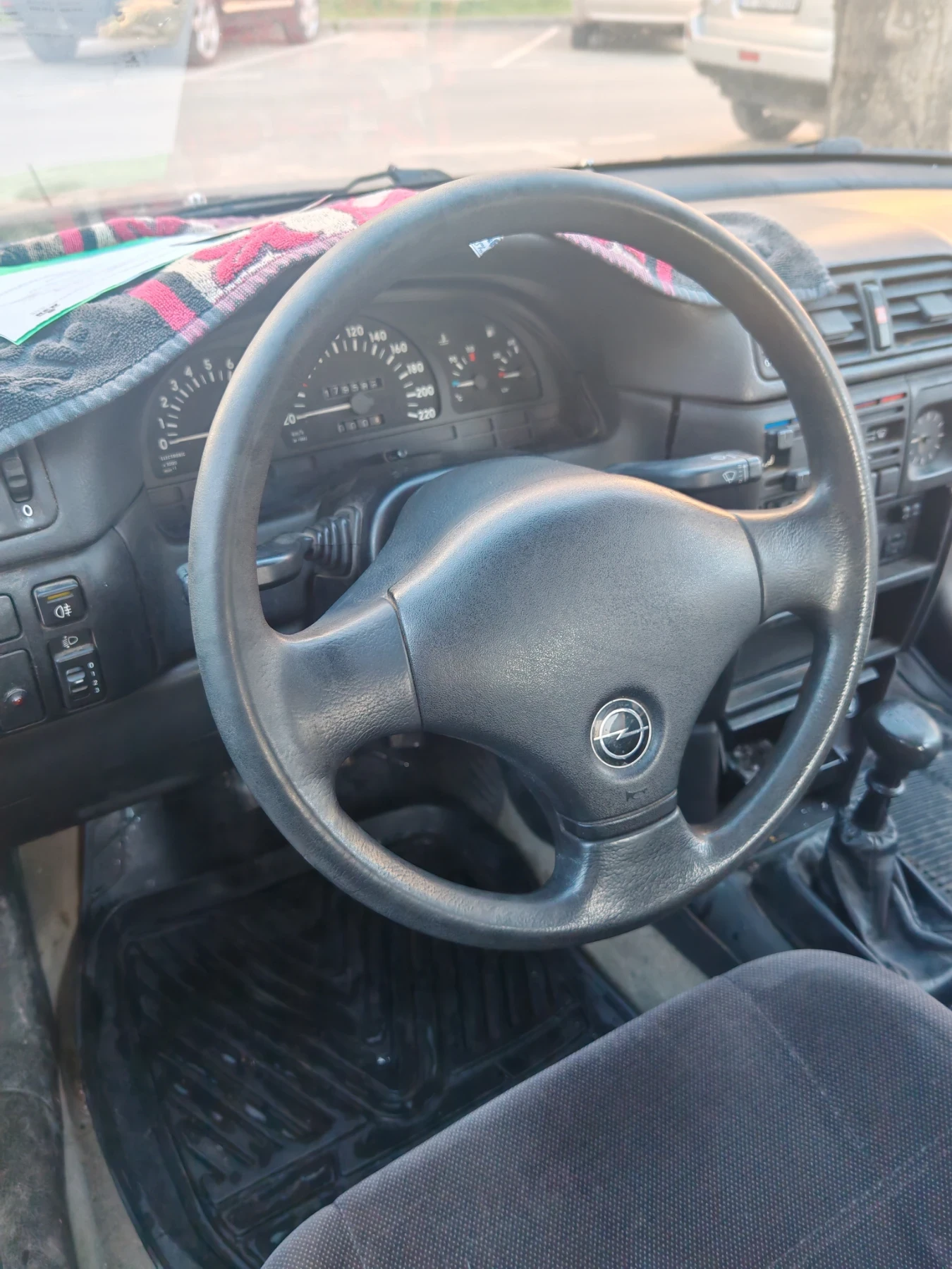 Opel Vectra А, снимка 3 - Автомобили и джипове - 53828791