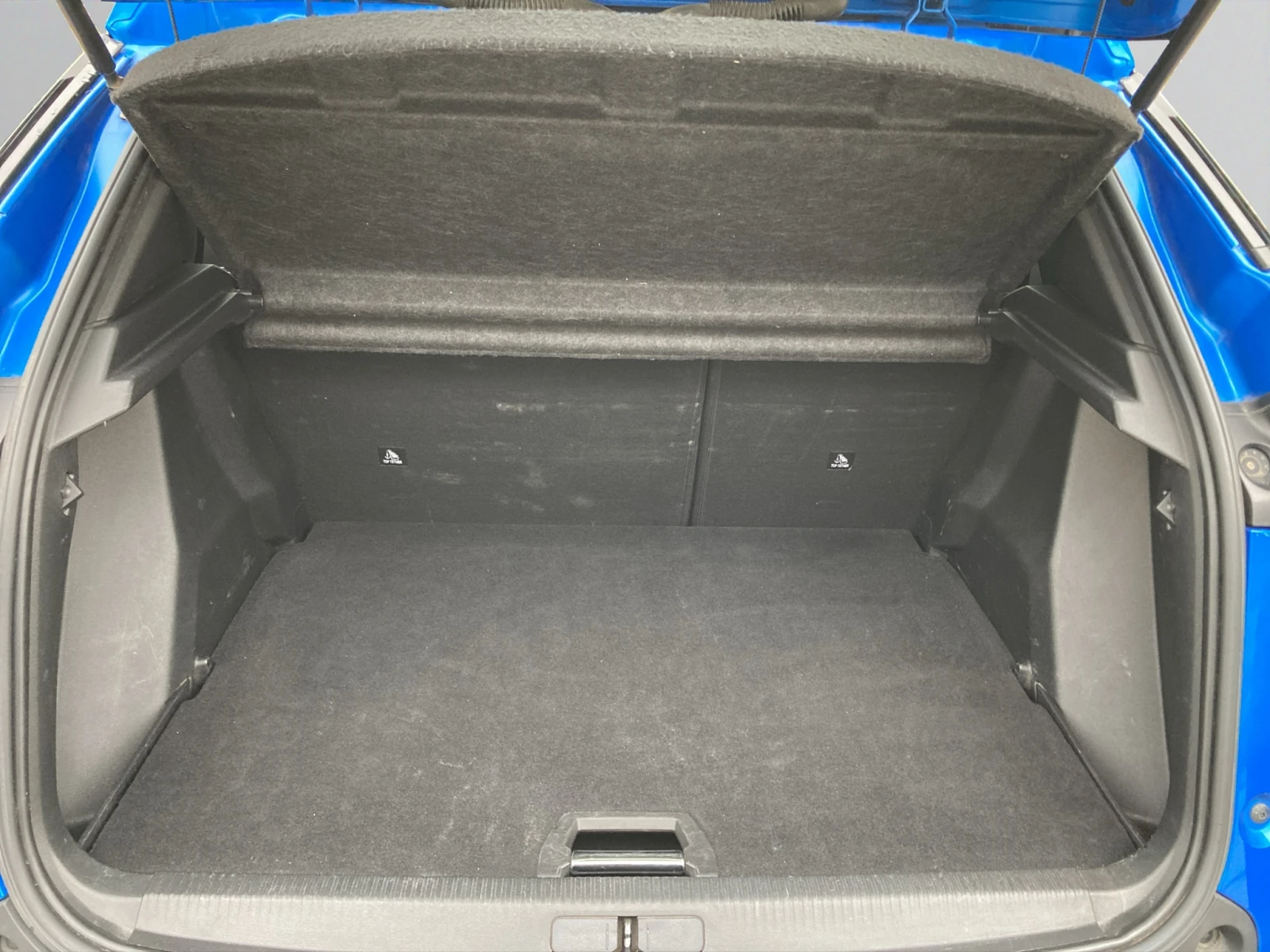 Peugeot 2008 New Line Up ALLURE PACK 1, 5 BlueHDi 130 EAT8 EURO, снимка 9 - Автомобили и джипове - 53890330