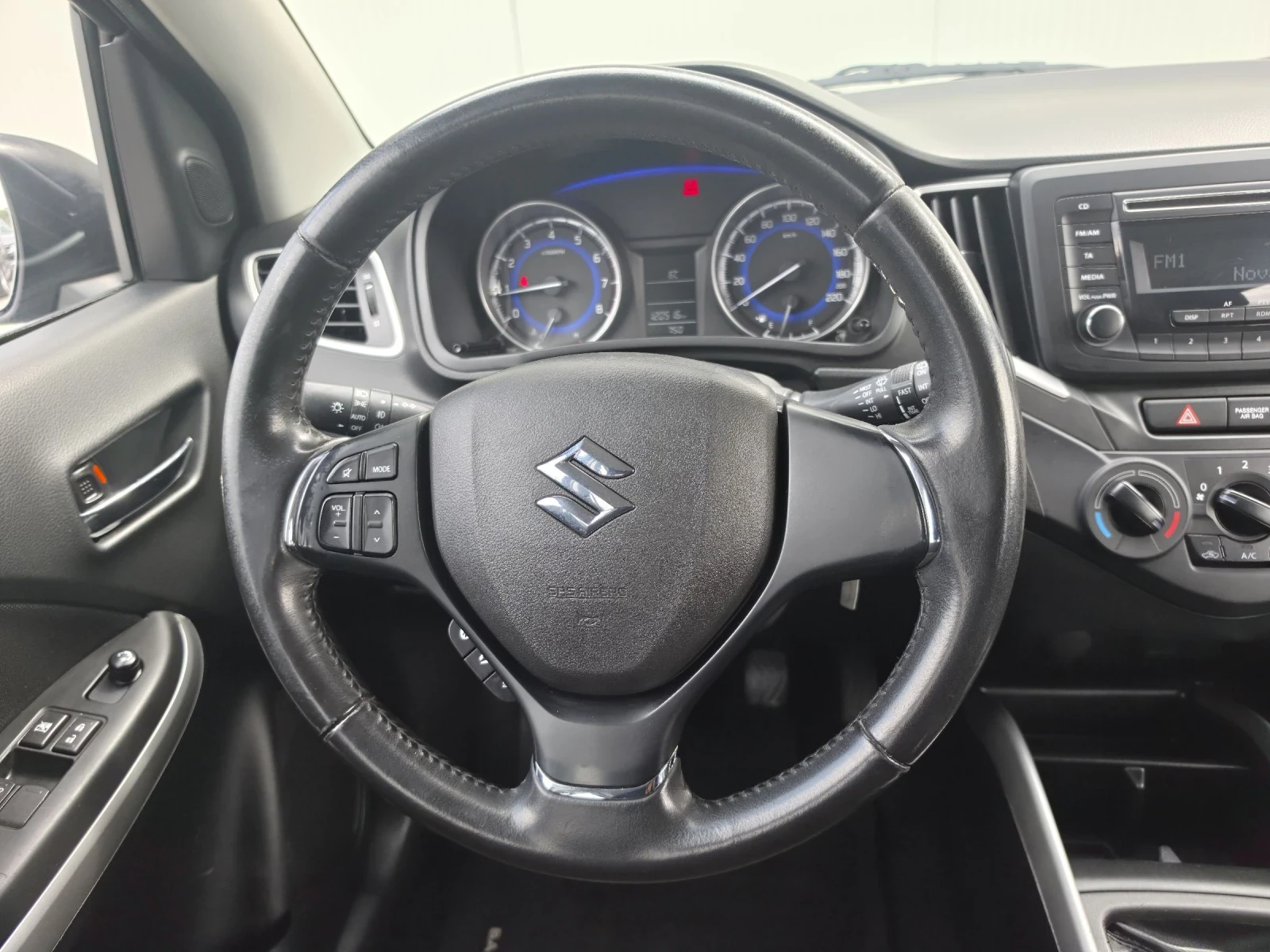 Suzuki Baleno 1.2i, снимка 13 - Автомобили и джипове - 54086929