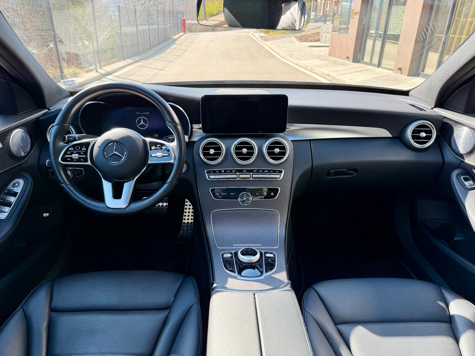 Mercedes-Benz C 300 AMG pack, 4 matic, технотест, без щети, снимка 8 - Автомобили и джипове - 54120553