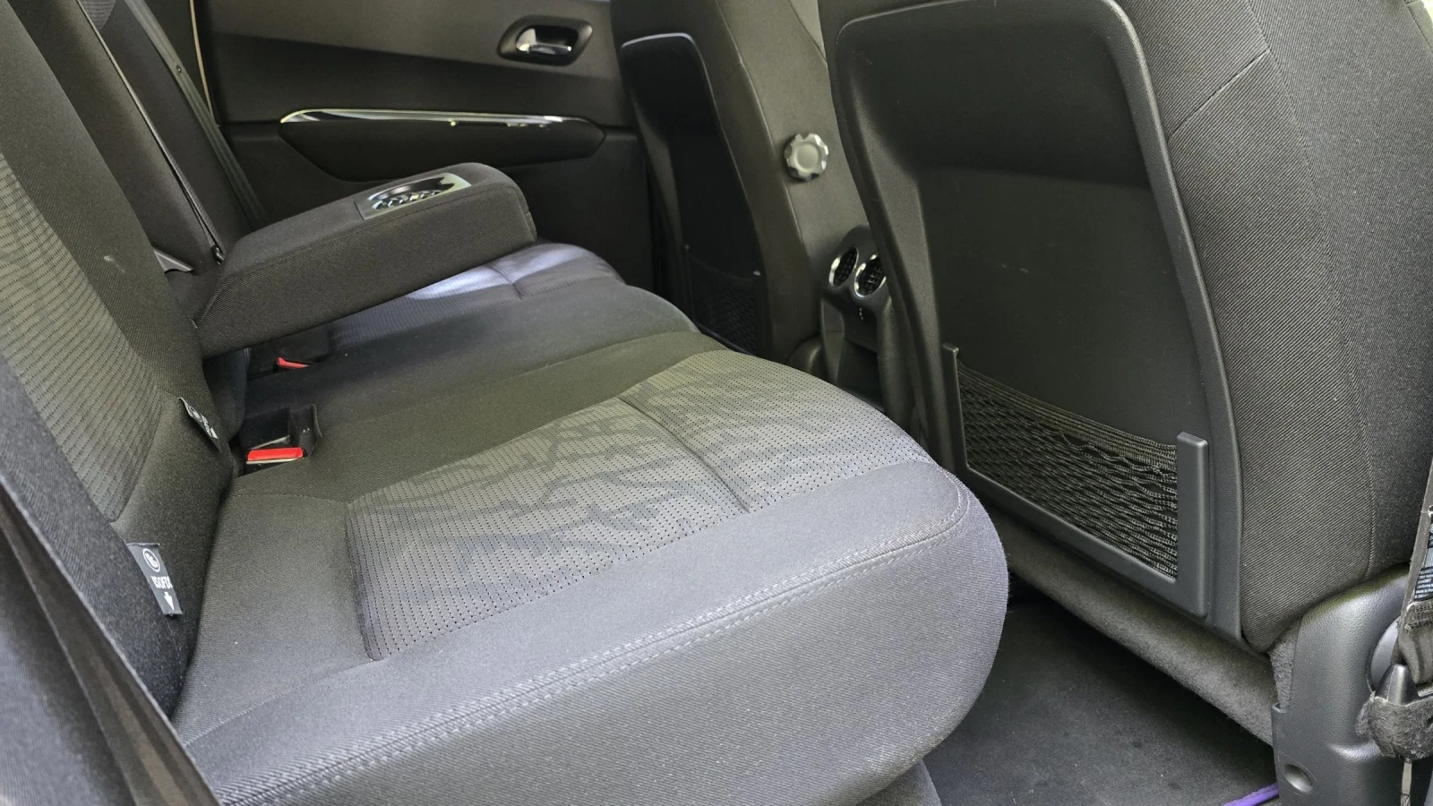 Peugeot 3008 2.0HDI Alleur Топ състояние , снимка 12 - Автомобили и джипове - 54414117