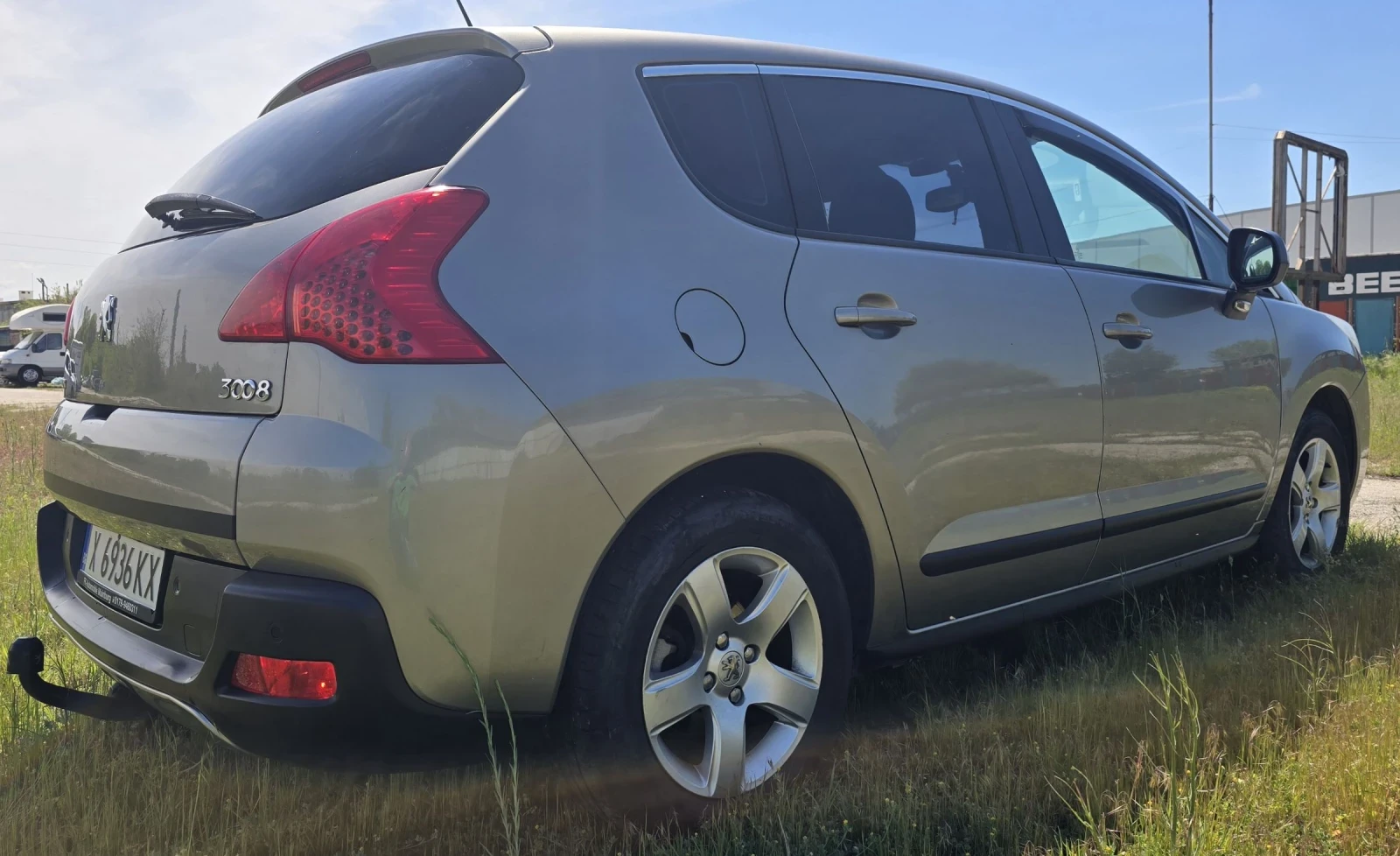 Peugeot 3008 2.0HDI Alleur Топ състояние , снимка 3 - Автомобили и джипове - 54414117