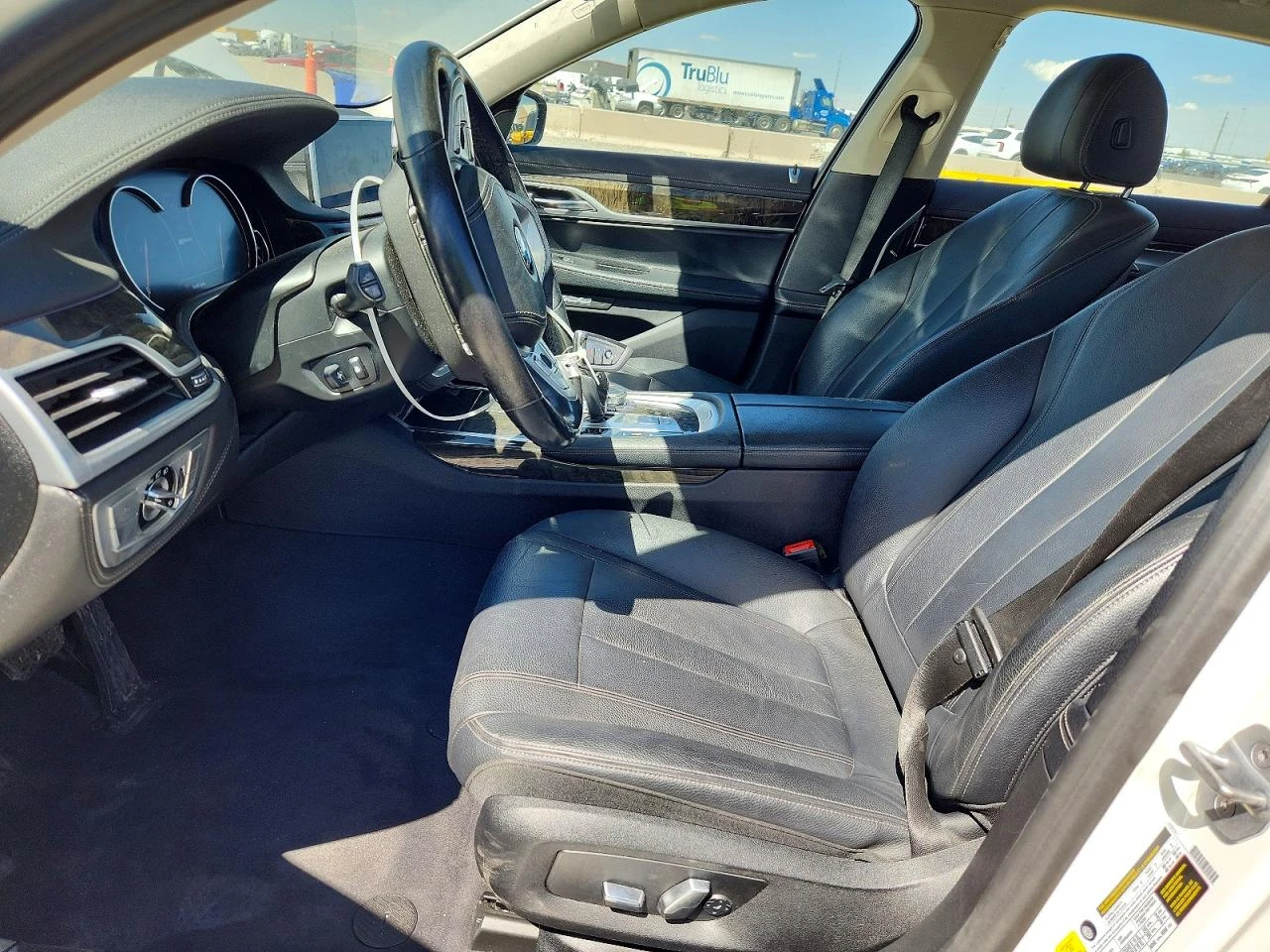 BMW 740 2.0l Xe, снимка 7 - Автомобили и джипове - 54416834