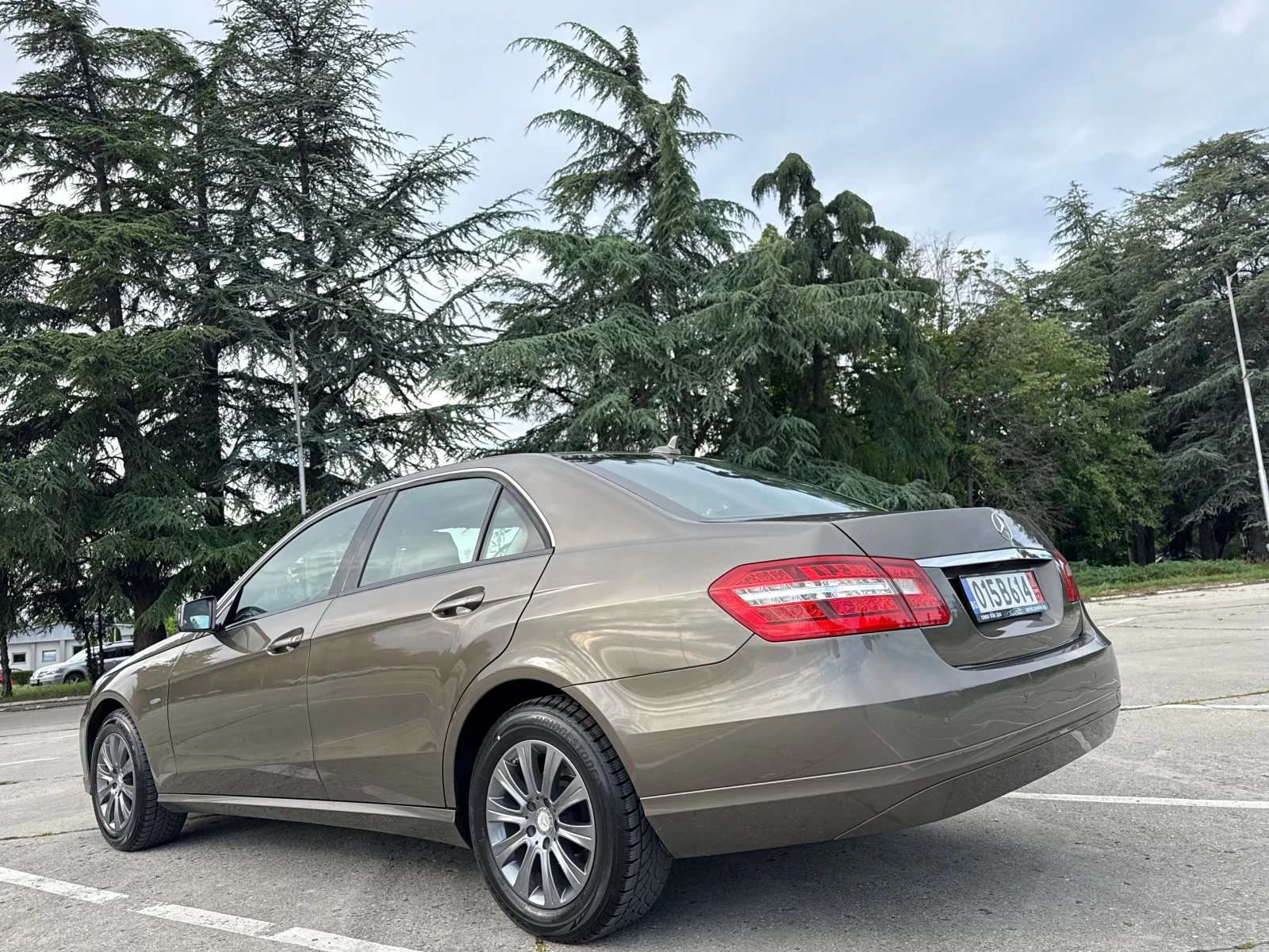 Mercedes-Benz E 250 FuLL-History-Mercedes/Distronic/Lane-Assist/SpotAs, снимка 4 - Автомобили и джипове - 54752686