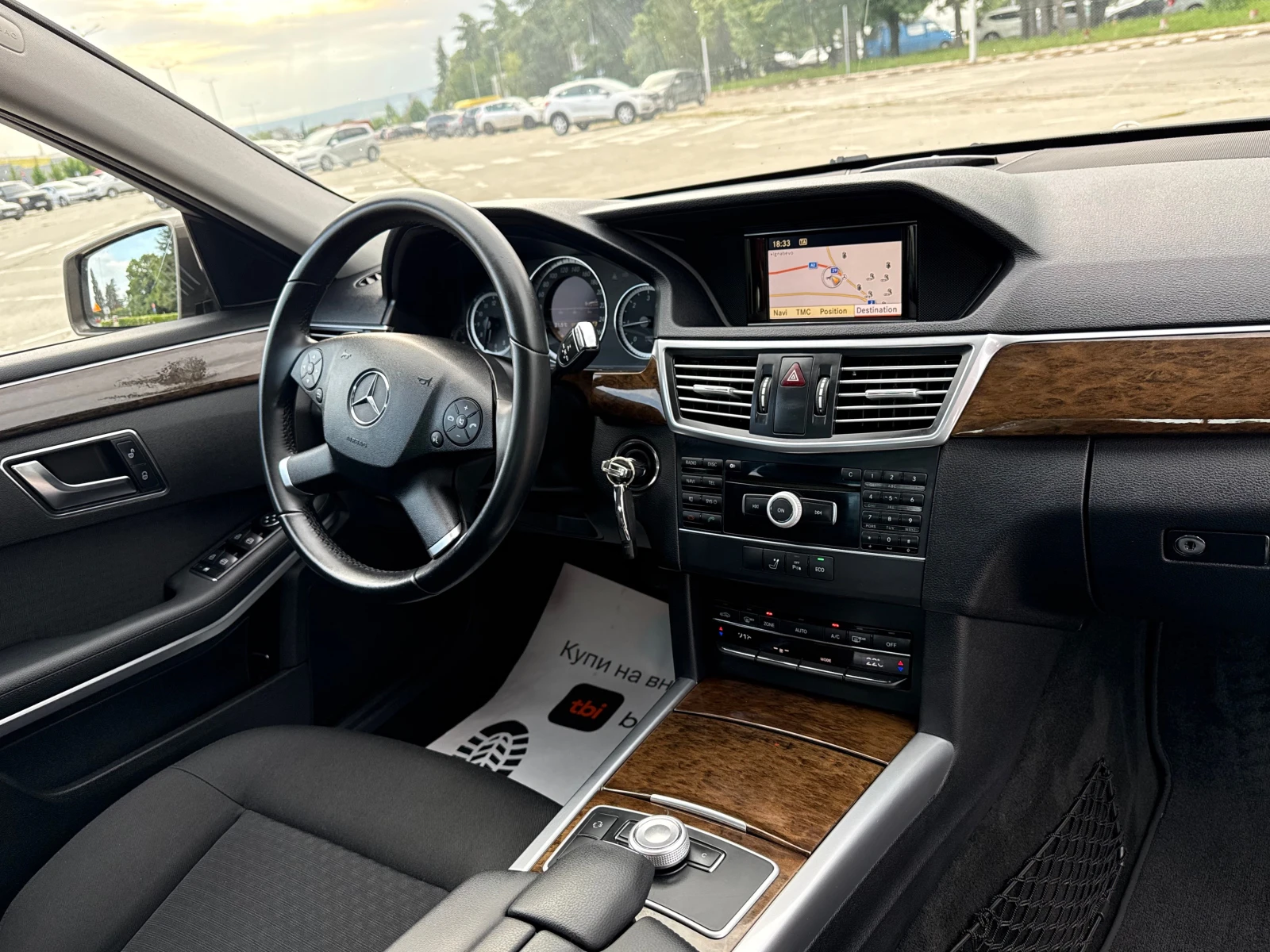 Mercedes-Benz E 250 FuLL-History-Mercedes/Distronic/Lane-Assist/SpotAs, снимка 9 - Автомобили и джипове - 54752686