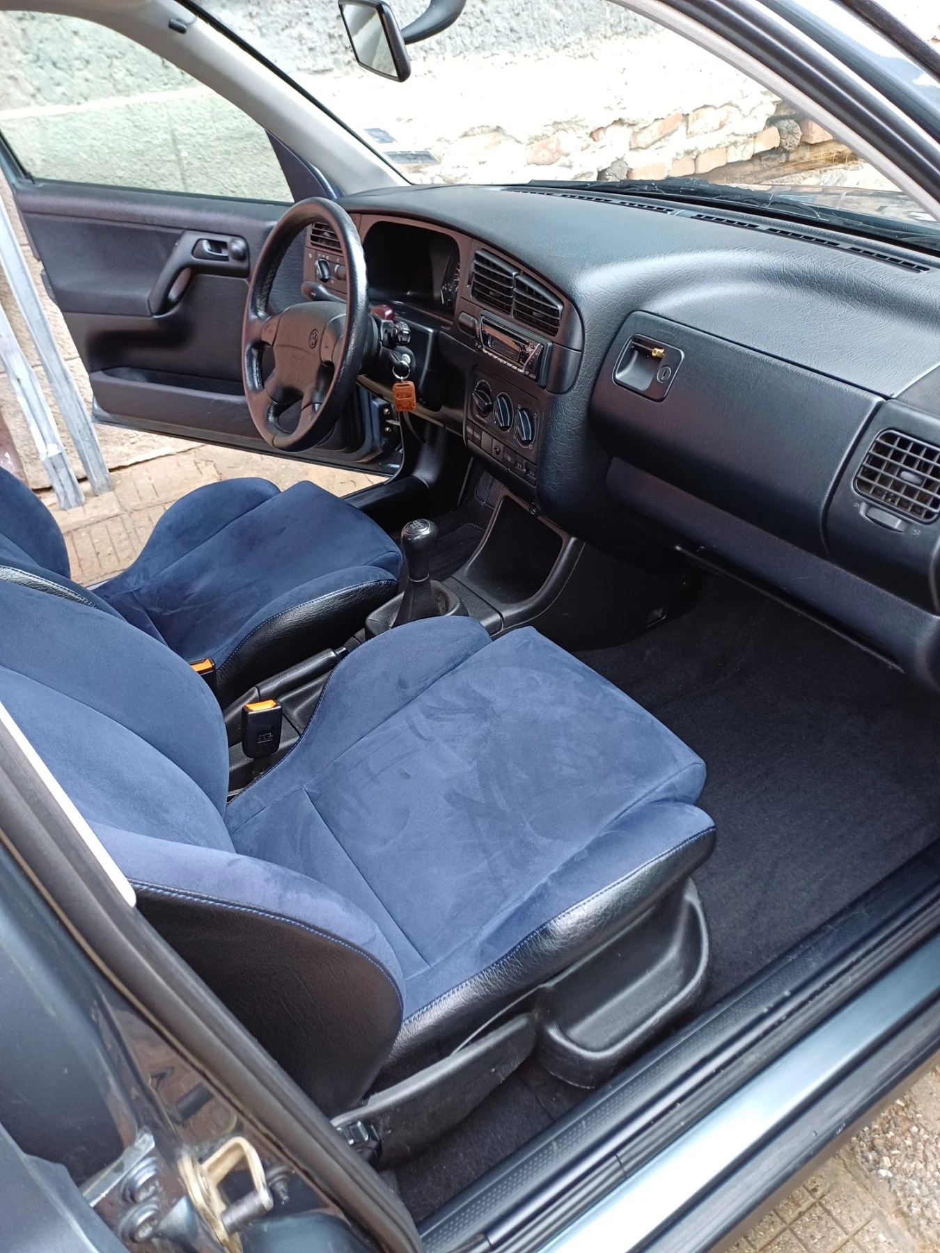 VW Golf, снимка 5 - Автомобили и джипове - 54776600