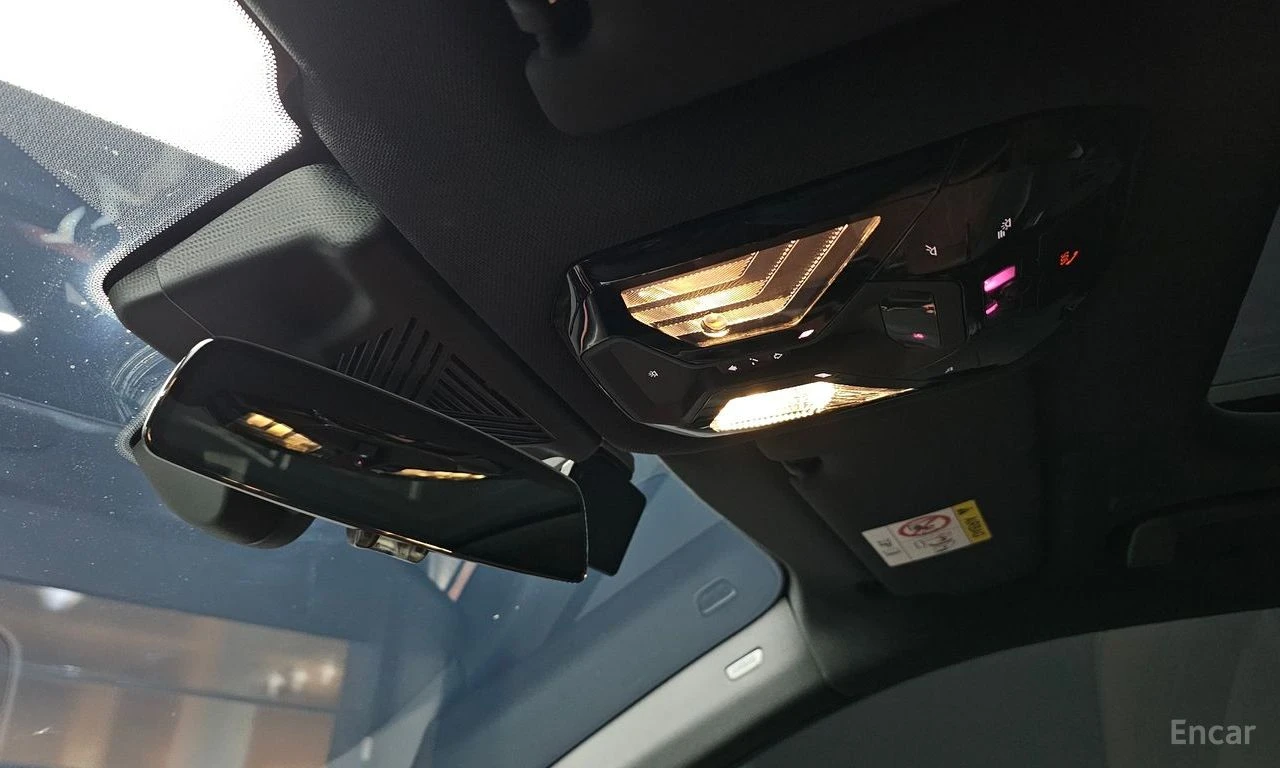 BMW 530 i* xDRIVE* M SPORT* HARMAN KARDON* , снимка 13 - Автомобили и джипове - 54851576