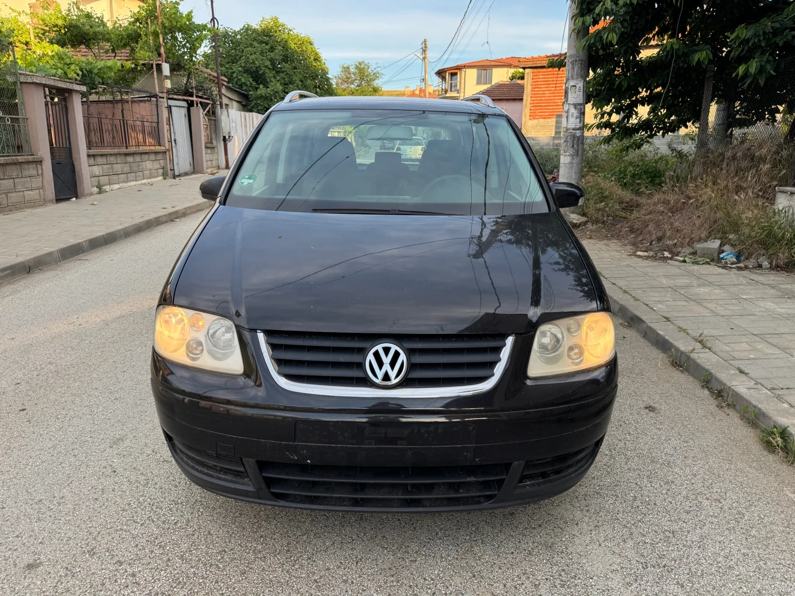 VW Touran 1.9 tdi 105, снимка 2 - Автомобили и джипове - 55151389