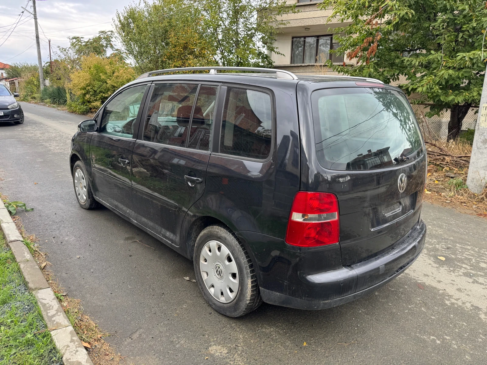 VW Touran 1.9 tdi 105, снимка 4 - Автомобили и джипове - 56049072