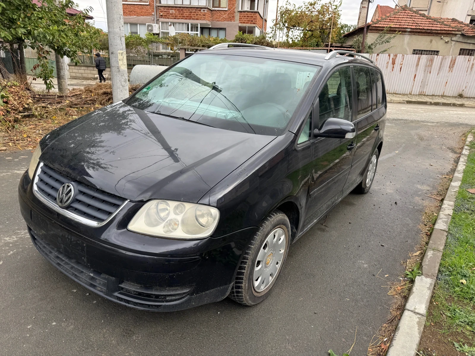 VW Touran 1.9 tdi 105, снимка 3 - Автомобили и джипове - 56049072