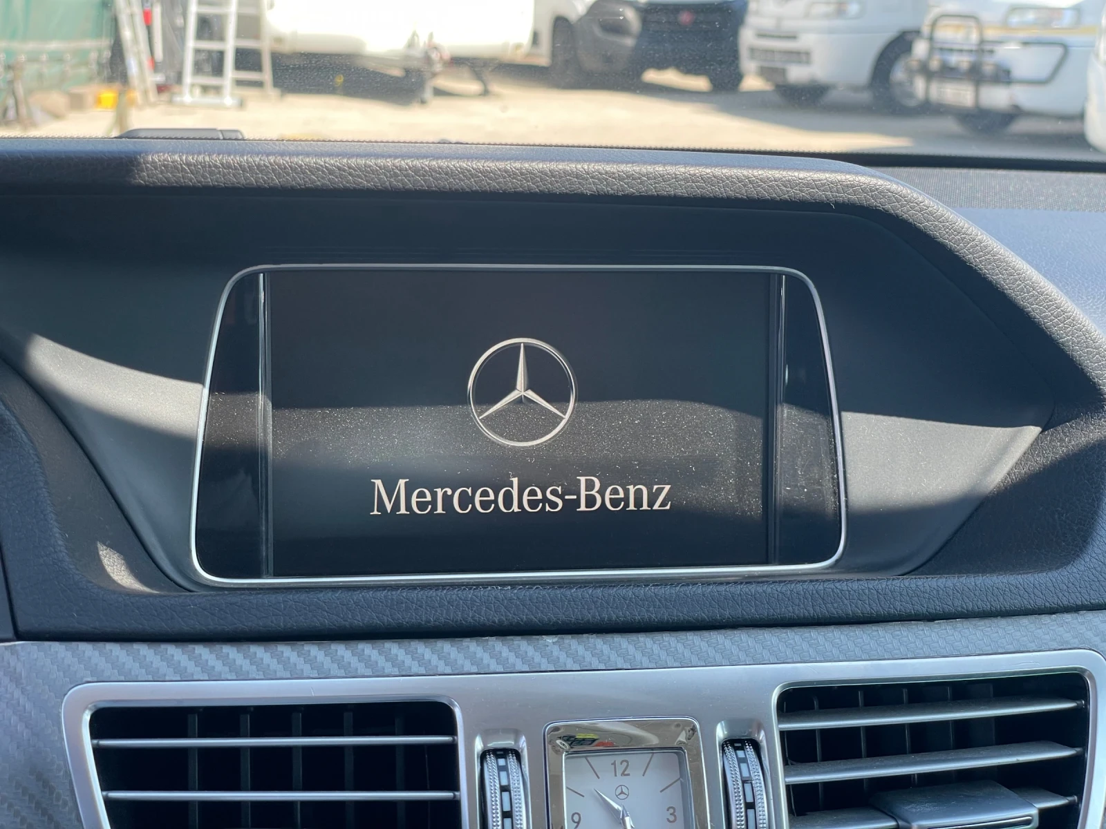 Mercedes-Benz E 200, снимка 11 - Автомобили и джипове - 55204164