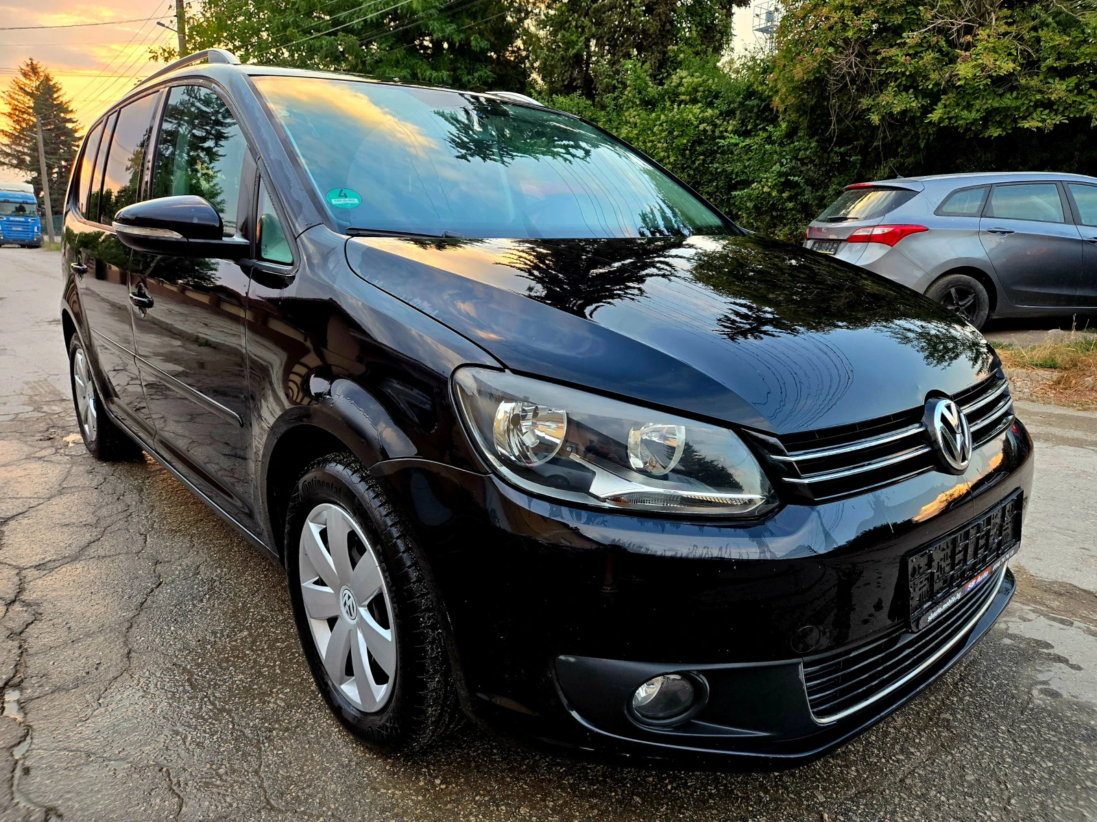 VW Touran TDI Германия Нави Клима Темпомат 7-Седалки 1Соб.Е5, снимка 8 - Автомобили и джипове - 55599229
