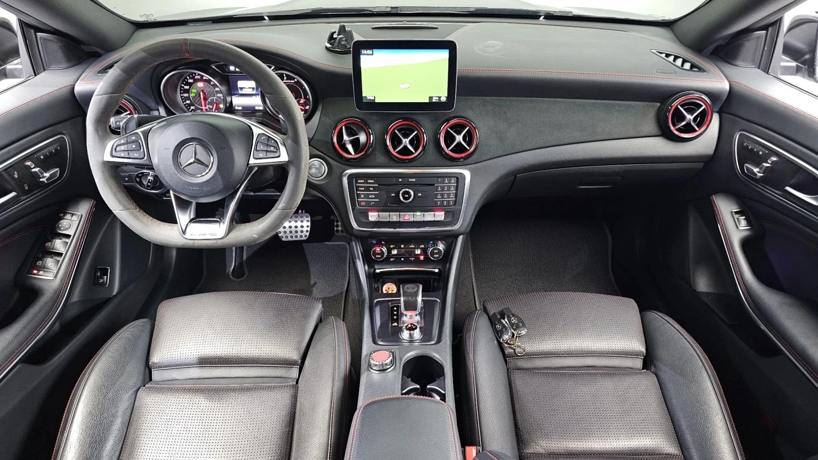 Mercedes-Benz CLA 45 AMG, снимка 7 - Автомобили и джипове - 56685428