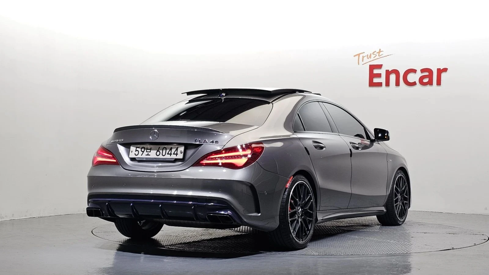 Mercedes-Benz CLA 45 AMG, снимка 2 - Автомобили и джипове - 56685428