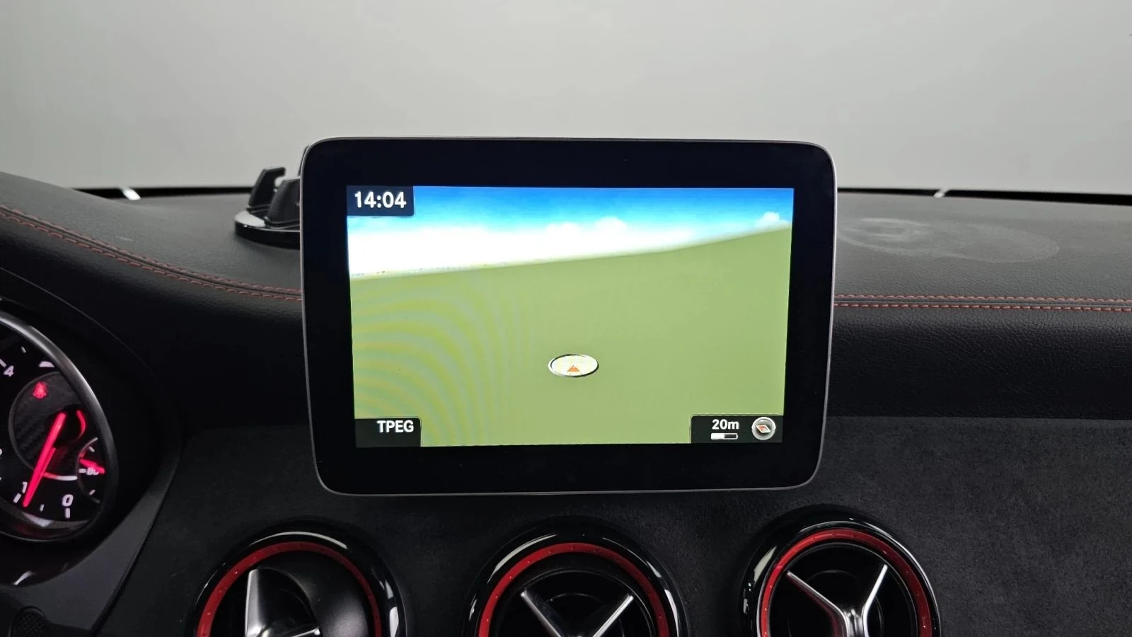 Mercedes-Benz CLA 45 AMG, снимка 15 - Автомобили и джипове - 56685428
