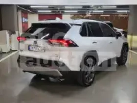 Toyota Rav4 Hybrid 4x4| DIST| КАМЕРА| ОБДУХ| ВКЛ.ТЕХНОТЕСТ | Auto.bg — изображение 4