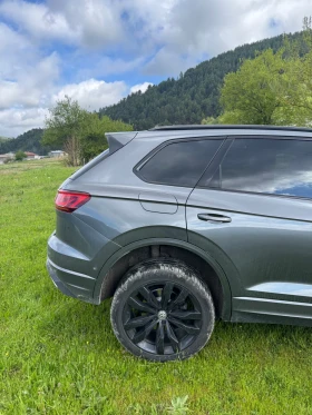 VW Touareg ПАНО, Масаж, ХедЪп, обдух, Matrix, Вакуум, заден м - 38500 € / 75299.46 лв. - 26929913 6