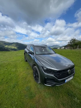 VW Touareg ПАНО, Масаж, ХедЪп, обдух, Matrix, Вакуум, заден м - 38500 € / 75299.46 лв. - 26929913 5