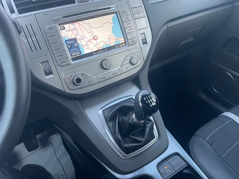 Ford Kuga 2.0D TITANIUM NAVI ПОДГРЕВ 4X4 EURO5, снимка 11 - Автомобили и джипове - 48357910