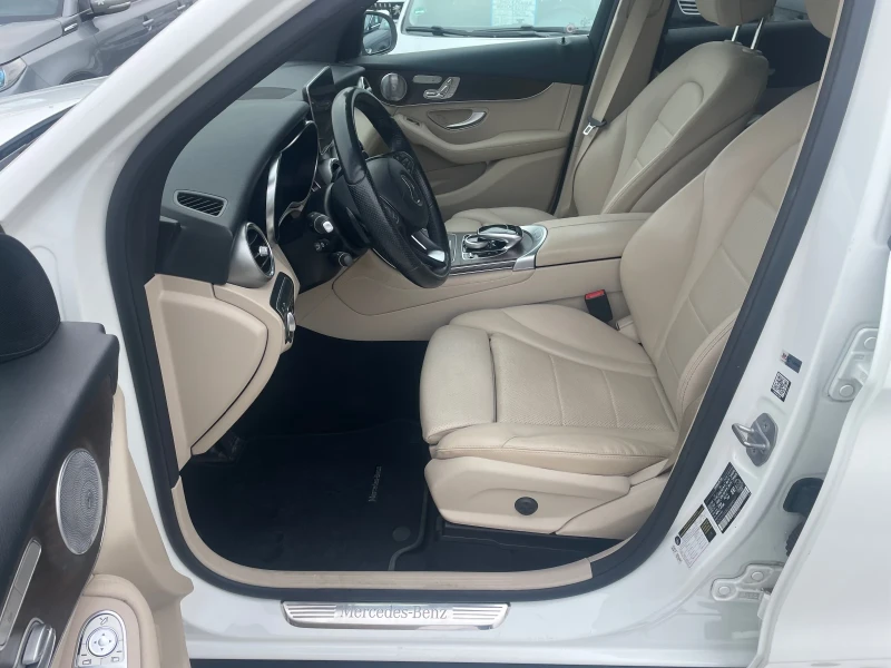 Mercedes-Benz GLC 300 2.0i Full Options , снимка 10 - Автомобили и джипове - 49258470